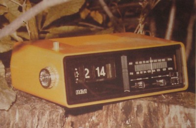 RCA radio-table.jpg